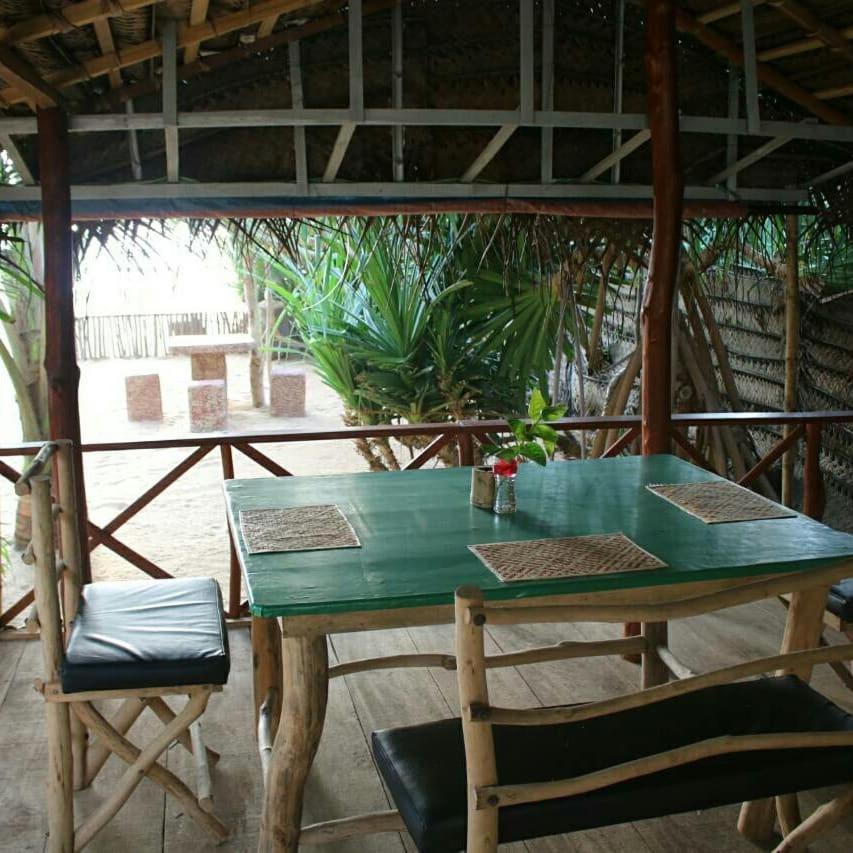 Happy Cocos Beach House Waskaduwa Eksteriør billede